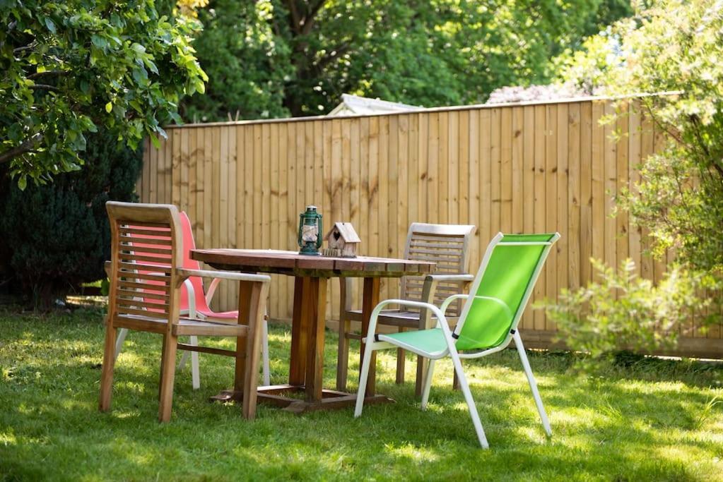 Walnut Flats-F2, 3-Bedroom With Garden & Patio - Ac, Parking, Netflix, Wifi - Close To Oxford, Bicester & Blenheim Palace Exteriér fotografie